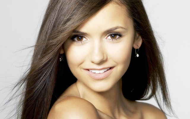 Nina Dobrev pic #201702