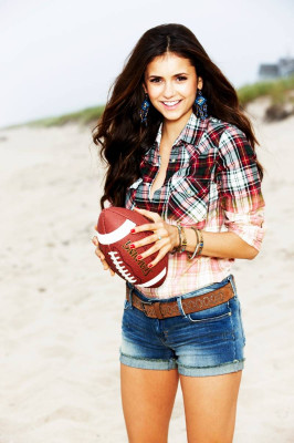Nina Dobrev pic #649188