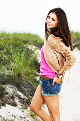 Nina Dobrev pic #815476