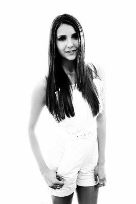 Nina Dobrev pic #685648