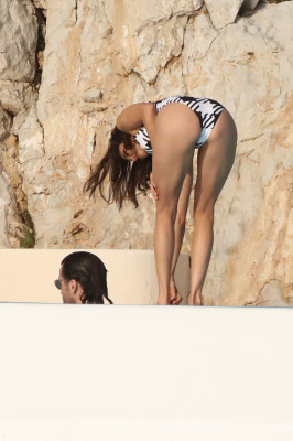 Nina Dobrev pic #1138766