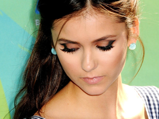 Nina Dobrev pic #429127