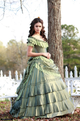 Nina Dobrev pic #429152