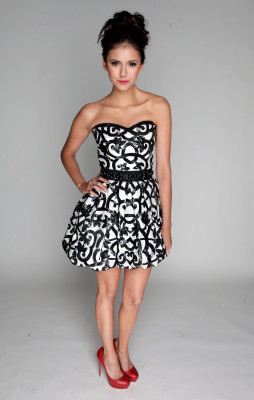 Nina Dobrev pic #486446