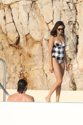 Nina Dobrev pic #1138764