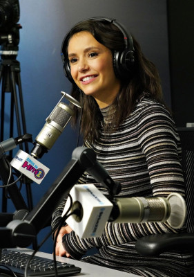 Nina Dobrev pic #1116413