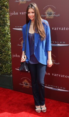 Nina Dobrev pic #459678
