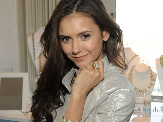 Nina Dobrev pic #262129