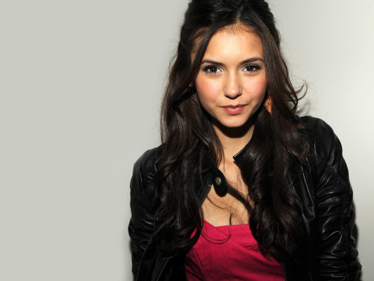 Nina Dobrev pic #262111
