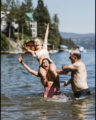 Nina Dobrev pic #1083200