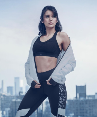 Nina Dobrev pic #1086376