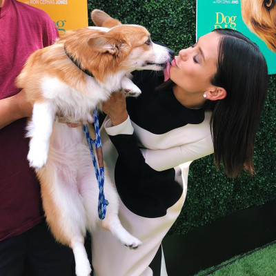 Nina Dobrev pic #1083755