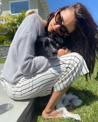 Nina Dobrev pic #1217293