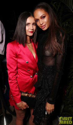 Nina Dobrev pic #959549