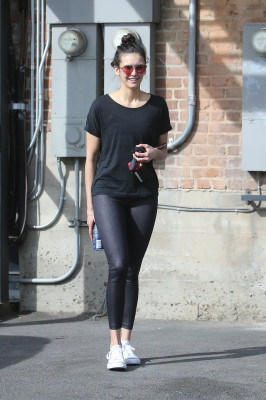 Nina Dobrev pic #1202220