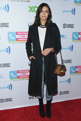 Nina Dobrev pic #1086370