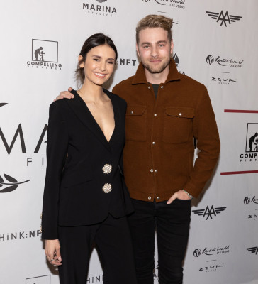 Nina Dobrev pic #1296005