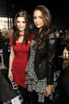 Nina Dobrev pic #722630