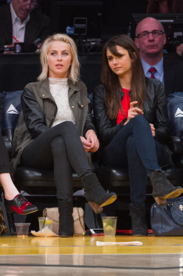 Nina Dobrev pic #586979