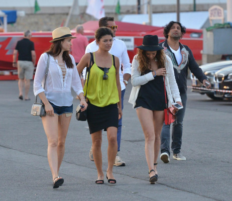 Nina Dobrev pic #716976