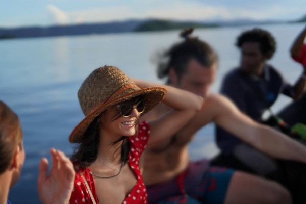 Nina Dobrev pic #1091456
