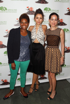 Nina Dobrev pic #600905
