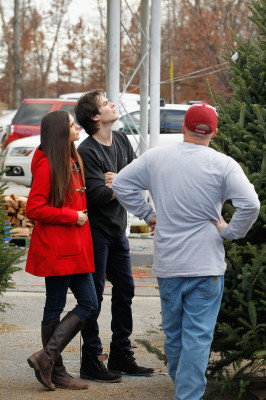 Nina Dobrev pic #560300