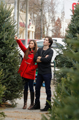 Nina Dobrev pic #560309