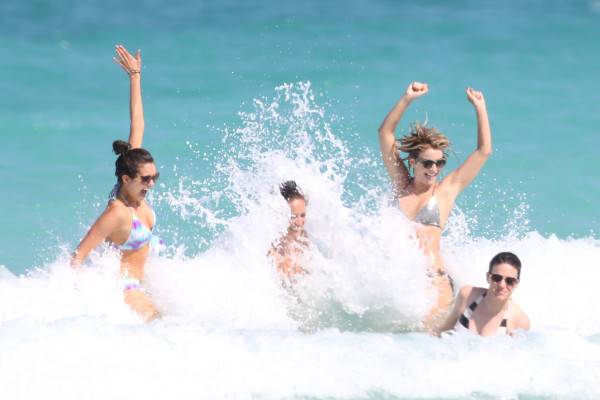 Nina Dobrev pic #599016
