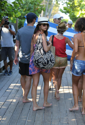 Nina Dobrev pic #599594