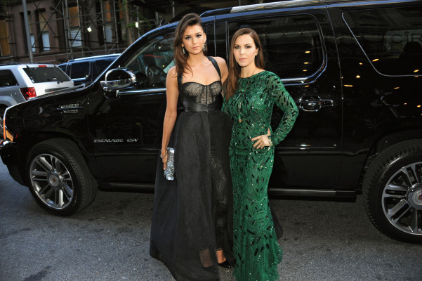 Nina Dobrev pic #601802