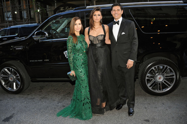 Nina Dobrev pic #601801