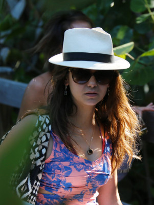 Nina Dobrev pic #599593