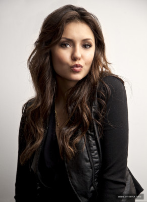 Nina Dobrev pic #643100