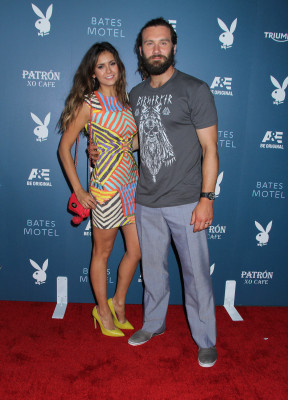 Nina Dobrev pic #720681
