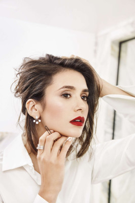 Nina Dobrev pic #956968