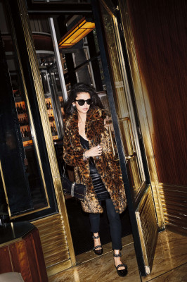 Nina Dobrev pic #956959