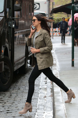 Nina Dobrev pic #850659