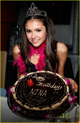 Nina Dobrev pic #285819