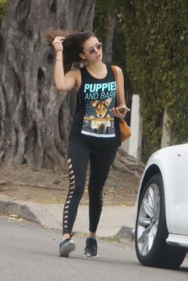 Nina Dobrev pic #859129
