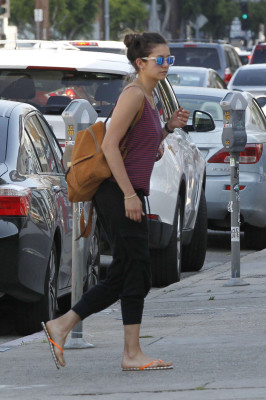 Nina Dobrev pic #857299
