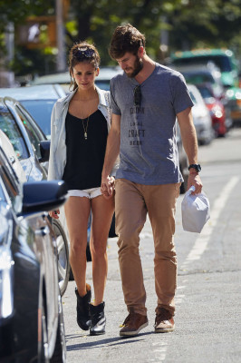 Nina Dobrev pic #791318