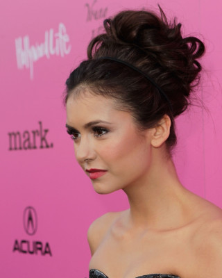 Nina Dobrev pic #684651