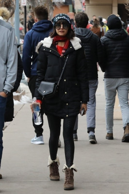 Nina Dobrev pic #996005