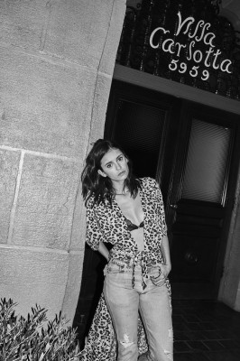 Nina Dobrev pic #1116624