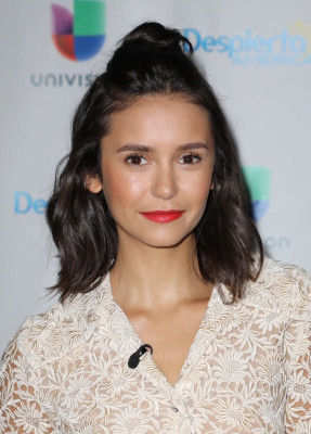 Nina Dobrev pic #1083450