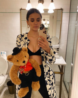 Nina Dobrev pic #1196775