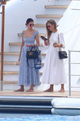 Nina Dobrev pic #1269571