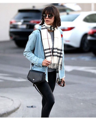 Nina Dobrev pic #992503