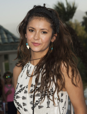 Nina Dobrev pic #705750